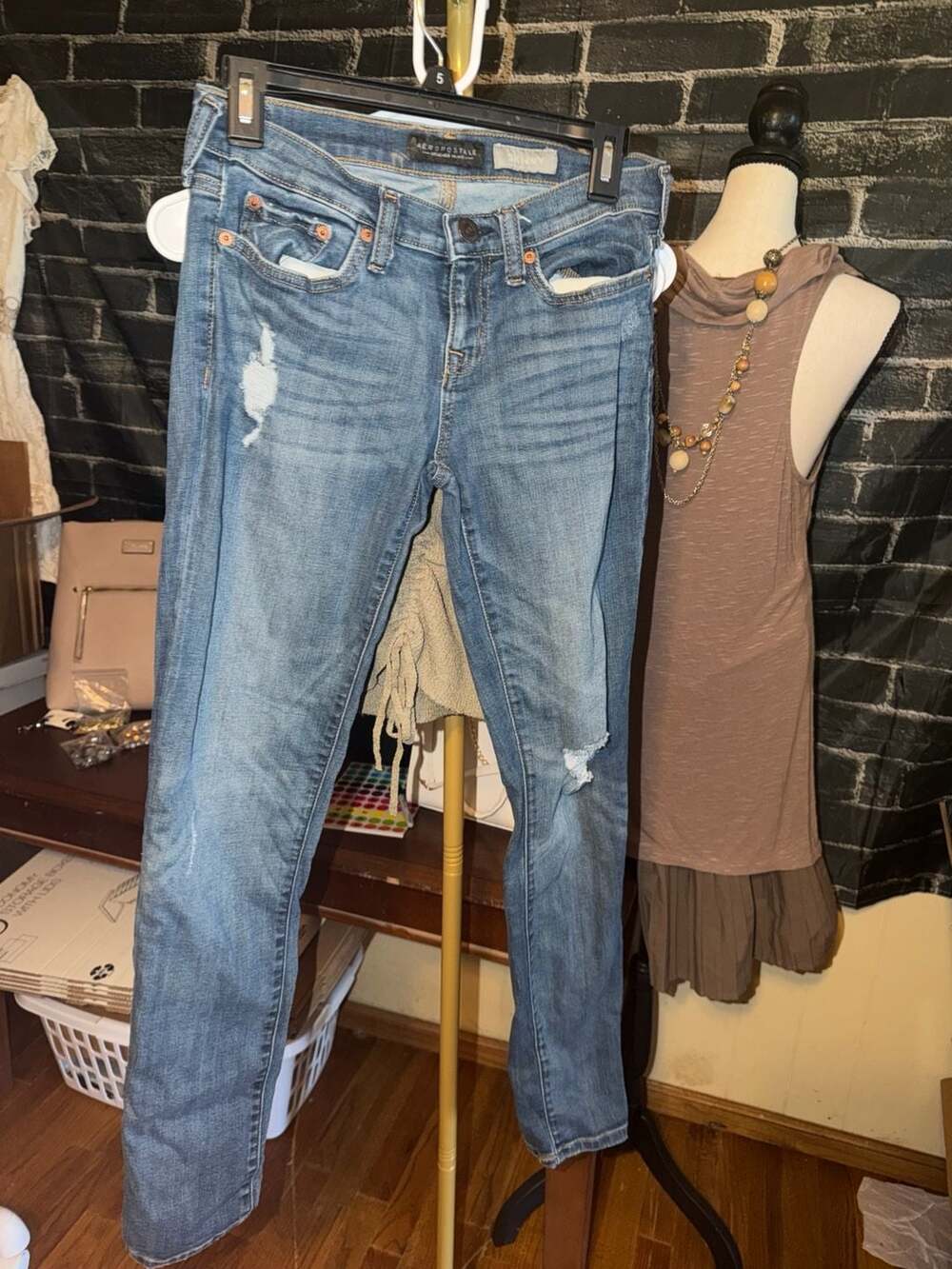 Aeropostale Skinny Distressed Denim Jeans Women's Size 4 Regular